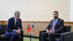 رئاسة الجمهورية العربية السورية- الشرع يلتقي برئيس وزراء النرويج السيد يوناس غار ستوره 23-9-2025.jpg