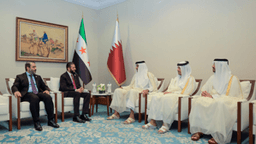 رئاسة الجمهورية العربية السورية- الشرع يلتقي تميم بن حمد آل ثاني على هامش أعمال القمة العربية الإسلامية الطارئة 15-9-2025-1.jpg