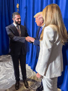 رئاسة الجمهورية العربية السورية- الشرع يلتقي رئيس الولايات المتحدة الأمريكية السيد دونالد ترامب 25-9-2025.jpg