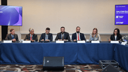 رئاسة الجمهورية العربية السورية- الشرع يلتقي مجموعة من كبار المستثمرين والخبراء الاقتصاديين 22-9-2025-3.jpg