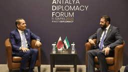 الشرع مع أل ثاني.jpg