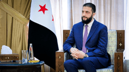 استقبل الرئيس أحمد الشرع بحضور وزير الخارجية والمغتربين السيد أسعد حسن الشيباني ووزير الداخلية السيد أنس خطاب وفدًا من أعضاء مجلسي النواب والشيوخ الأمريكي في العاصمة دمشق 19-8-2025-5.jpg