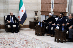 لقاء رئيس حكومة تصريف الأعمال محمد البشير بوفد من وجهاء جرمانا 14-1-2025 (4).jpg