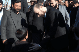 رئيس الحكومة السورية السيد محمد البشير يجري جولة تفقدية على مخيمات الشمال السوري 18-1-2025 (1).jpg