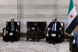 لقاء رئيس حكومة تصريف الأعمال محمد البشير بوفد من وجهاء جرمانا 14-1-2025 (3).jpg