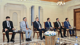 اجتماع رئيس الجمهورية العربية السورية السيد أحمد الشرع بأعضاء اللجنة العليا لانتخابات مجلس الشعب 10-7-2025-1.jpg