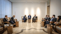 لقاء وزير الخارجية والمغتربين السيد أسعد حسن الشيباني وزير خارجية المملكة المتحدة السيد ديفيد لامي 5-7-2025 -1.jpg