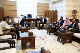 لقاء رئيس الحكومة السيد محمد البشير مع وفداً من رجال الأعمال والمستثمرين في قطر13-1-2025 (3).jpg