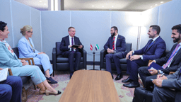 رئاسة الجمهورية العربية السورية- الشرع يلتقي رئيس جمهورية لاتفيا السيد إدغار رينكيفيتش 25-9-2025-1.jpg