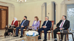 اجتماع رئيس الجمهورية العربية السورية السيد أحمد الشرع بأعضاء اللجنة العليا لانتخابات مجلس الشعب 10-7-2025-2.jpg